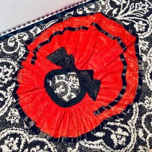 Ladies red black burlesque style dance skirt 💃🏼